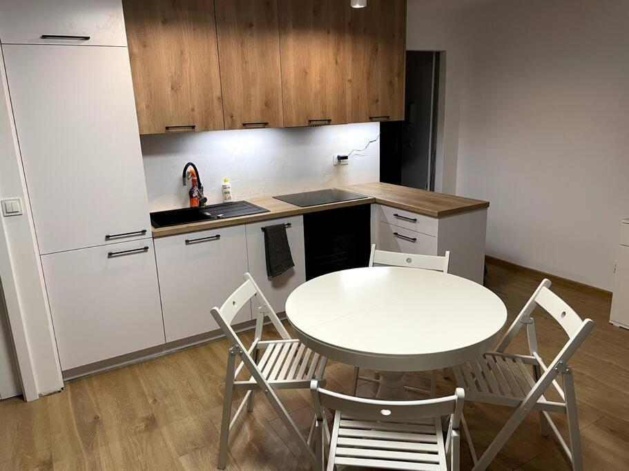 Lucky Seven Cosy 1-Bedroom Apartment, Free Parking Krakow Exterior photo